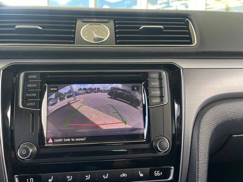 Used 2017 Volkswagen Passat 1.8T R-Line w/ R-Line Lighting Package FWD image 16
