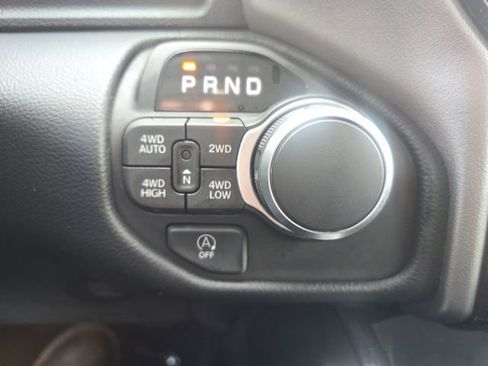 New 2026 RAM 1500 4x4 Crew Cab image 17