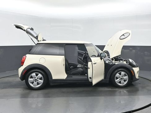 Used 2020 MINI Cooper 2-Door Hardtop FWD image 37