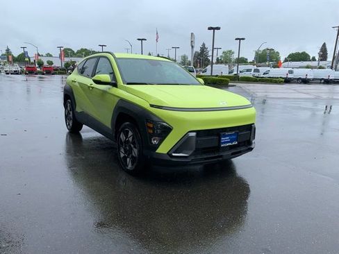 Certified 2024 Hyundai Kona SEL AWD/4WD image 9
