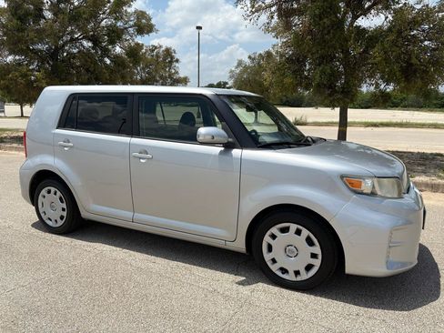 Used 2013 Scion xB FWD image 59