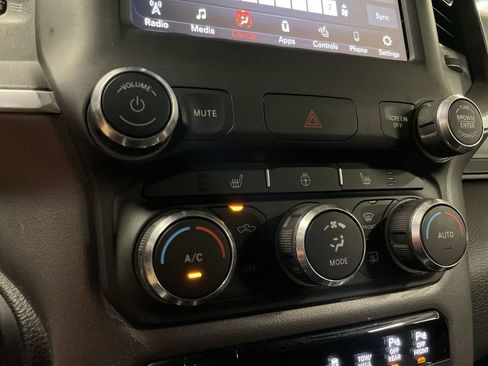 Used 2021 RAM 1500 Big Horn AWD/4WD image 34