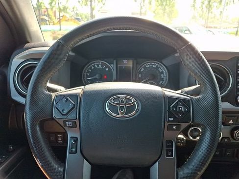 Used 2020 Toyota Tacoma TRD Sport w/ Technology Package AWD/4WD image 24