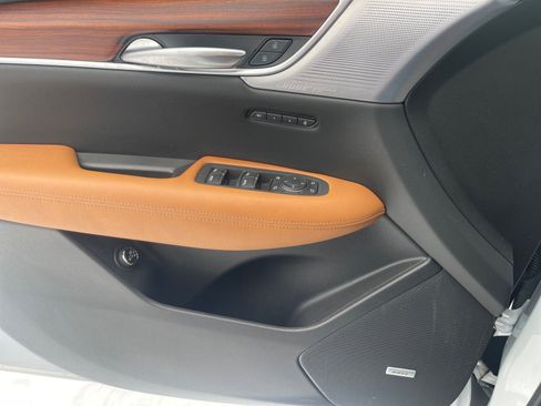 Used 2024 Cadillac XT5 Premium Luxury w/ Technology Package image 18