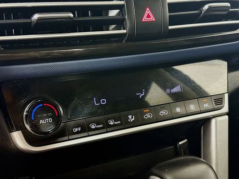 Used 2023 Kia Seltos S image 16