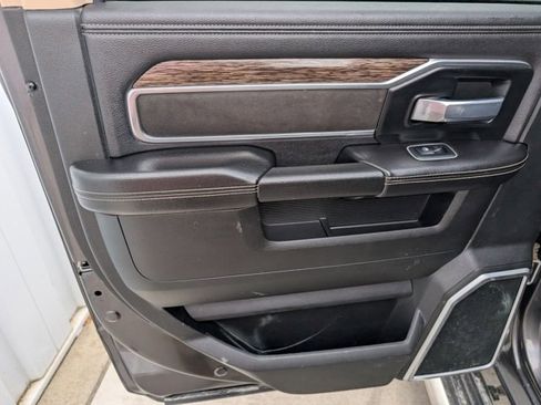 Used 2020 RAM 2500 Laramie image 24