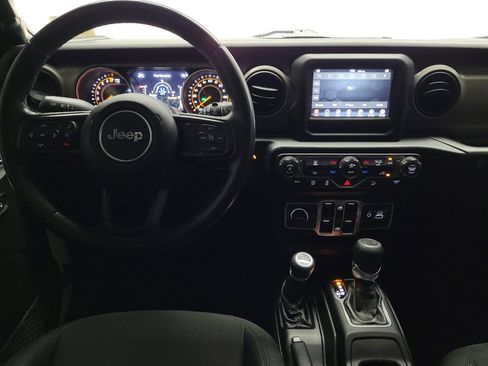 Used 2021 Jeep Wrangler Unlimited Sport AWD/4WD image 22