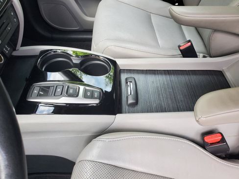 Used 2016 Honda Pilot Elite image 22