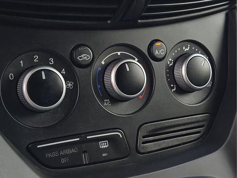 Used 2014 Ford Escape SE image 16