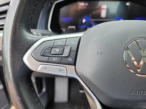 Used 2024 Volkswagen Jetta SE FWD image 28