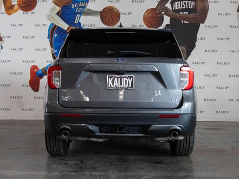 Used 2023 Ford Explorer XLT w/ Equipment Group 202A image 22