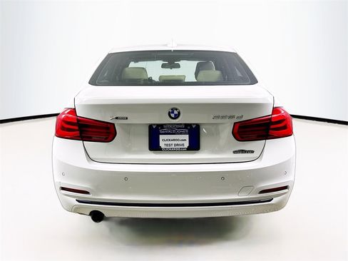 Used 2018 BMW 328d xDrive Sedan image 15