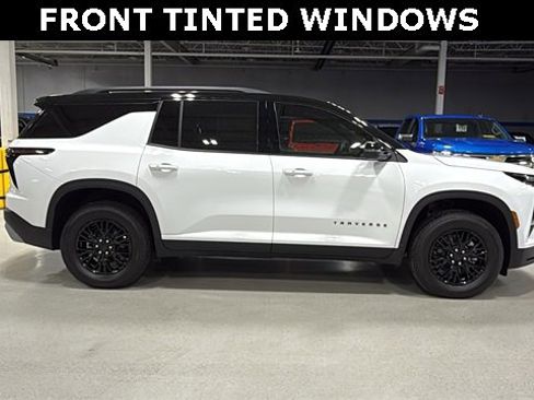 New 2026 Chevrolet Traverse LT image 3