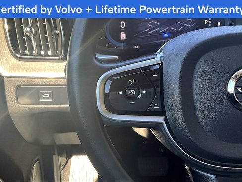 Used 2025 Volvo XC60 B5 Plus image 25