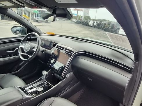 Used 2023 Hyundai Santa Cruz Limited image 17