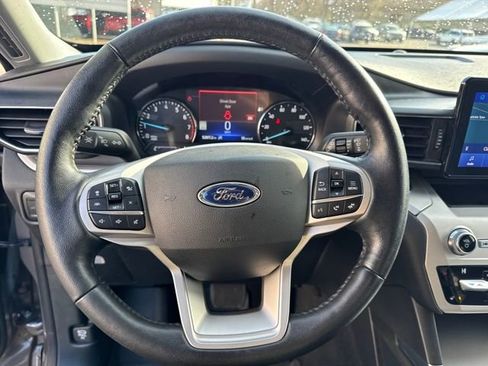 Used 2021 Ford Explorer XLT w/ Equipment Group 202A image 17