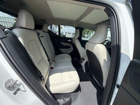 Used 2026 Volvo XC40 B5 Plus AWD/4WD image 22