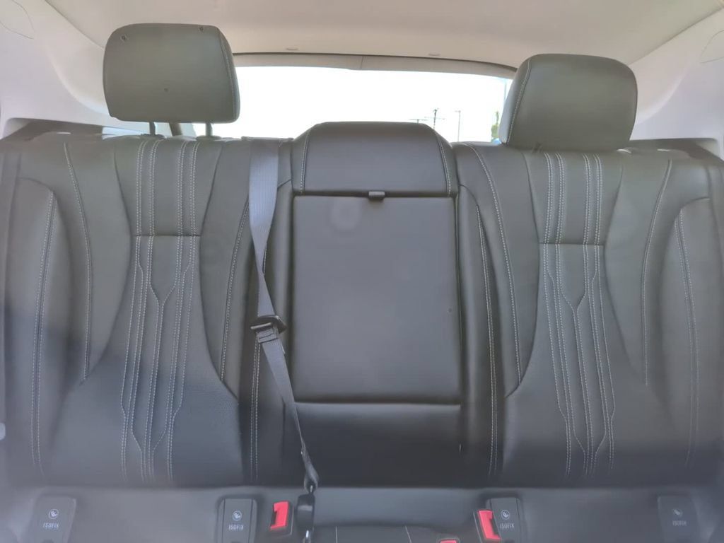 Used 2024 Buick Envision Avenir AWD/4WD image 24