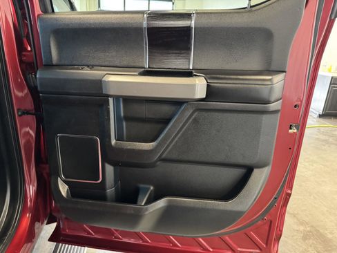 Used 2019 Ford F150 Platinum w/ Equipment Group 701A Luxury image 28