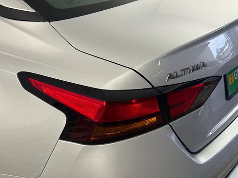Used 2024 Nissan Altima 2.5 S image 36