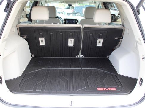 Used 2024 GMC Terrain Denali w/ Denali Premium Package AWD/4WD image 59