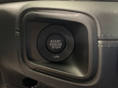 Used 2024 Jeep Wrangler Unlimited Rubicon AWD/4WD image 25