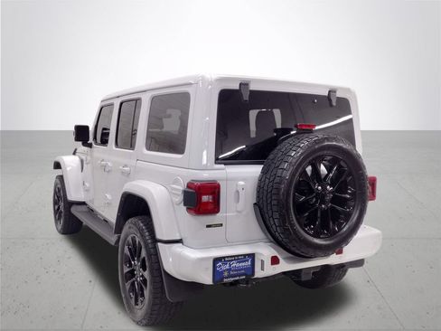 Used 2020 Jeep Wrangler Unlimited Sahara AWD/4WD image 14
