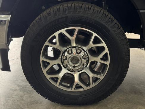 Used 2020 Ford F250 Lariat w/ Lariat Ultimate Package AWD/4WD image 32