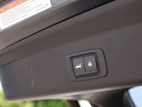 Used 2025 Mitsubishi Outlander SE AWD/4WD image 8