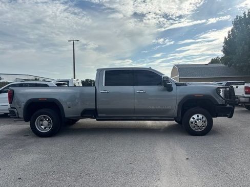 Used 2026 GMC Sierra 3500 Denali Ultimate AWD/4WD image 4
