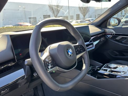 Certified 2026 BMW 530i xDrive w/ Premium Package image 15