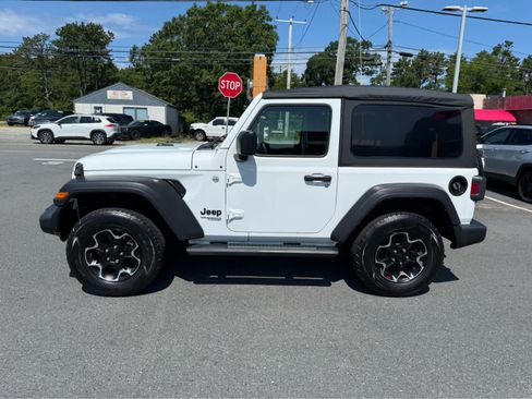 Used 2021 Jeep Wrangler Sport AWD/4WD image 7