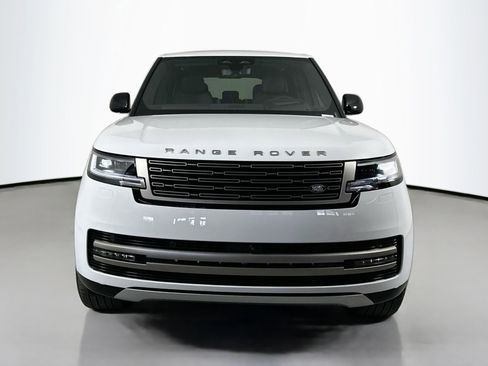 New 2025 Land Rover Range Rover SE image 2