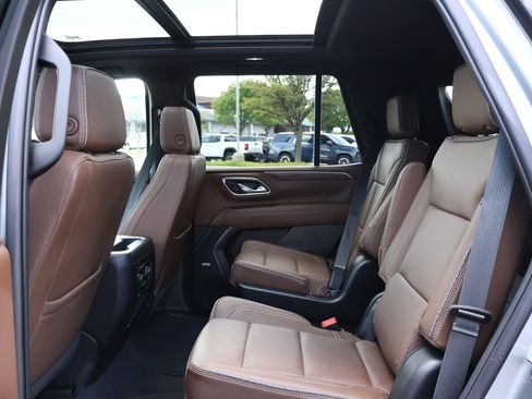 Used 2023 Chevrolet Tahoe High Country w/ Premium Package 2 AWD/4WD image 26