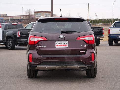Used 2014 Kia Sorento SX w/ 3rd Row Package image 4