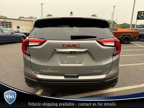 Used 2024 GMC Terrain SLE w/ Driver Convenience Package AWD/4WD image 7