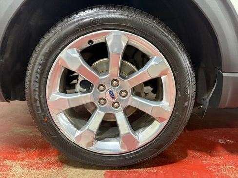 Used 2020 Ford Explorer Platinum image 41