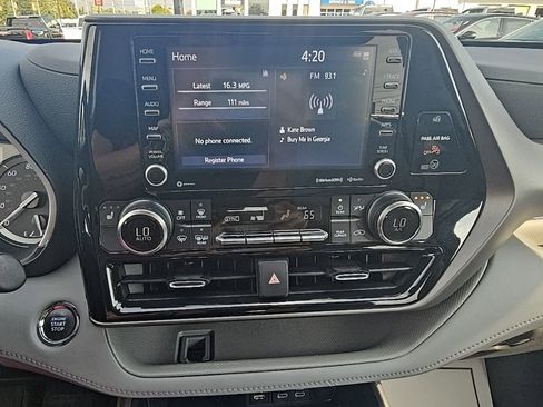 Used 2022 Toyota Highlander XLE image 21