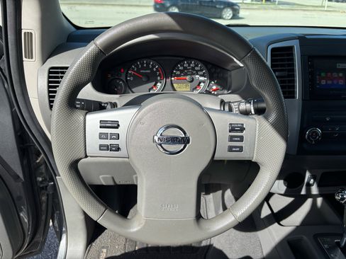 Used 2019 Nissan Frontier SV image 10