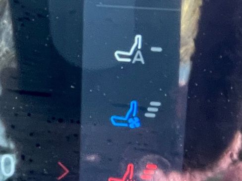 Used 2025 Ford Explorer ST-Line w/ ST-Line Street Pack image 17