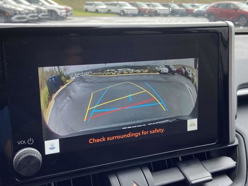 Used 2025 Toyota RAV4 XLE image 27