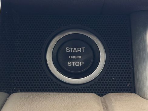 Used 2018 Land Rover Range Rover Supercharged image 38