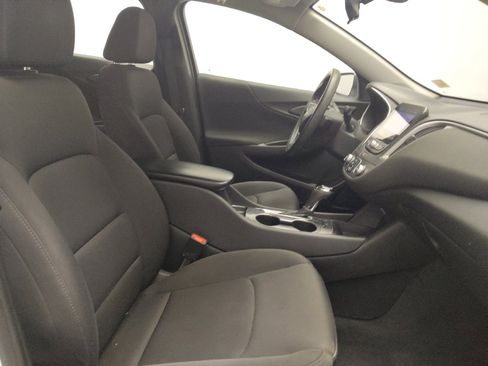 Used 2019 Chevrolet Malibu LS image 21