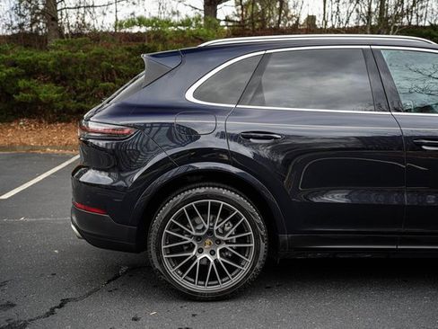 Used 2022 Porsche Cayenne image 10