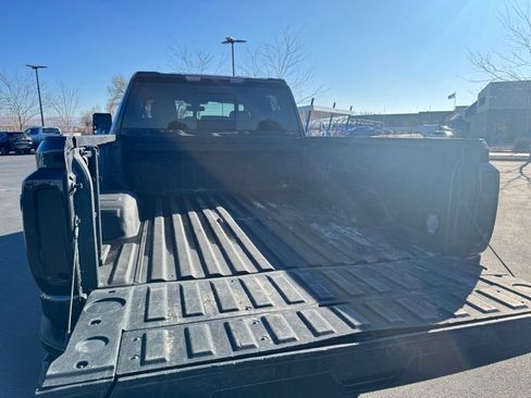 Used 2022 GMC Sierra 3500 Denali image 8