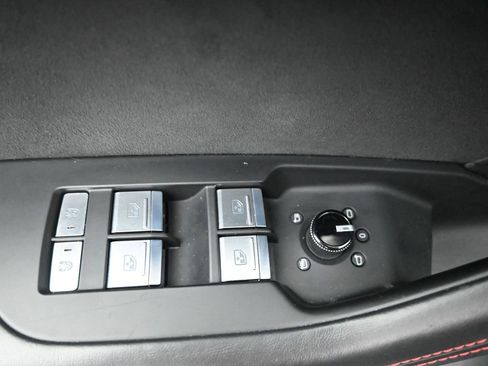 Used 2022 Audi RS 6 w/ Carbon Optic Package image 21