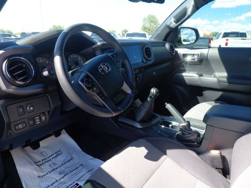 Certified 2021 Toyota Tacoma TRD Off-Road w/ Technology Package AWD/4WD image 21