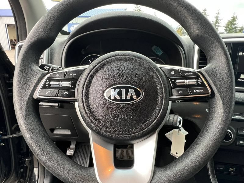 Used 2020 Kia Sportage LX AWD/4WD image 30