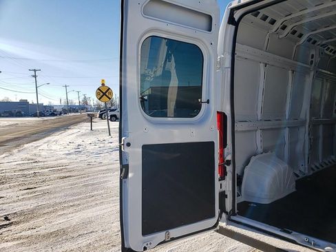 Used 2024 RAM ProMaster 2500 image 41