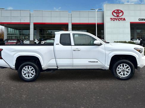 New 2025 Toyota Tacoma SR5 image 4